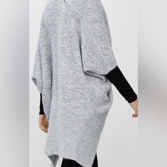 Aritzia Babaton Javier Cocoon Mohair Alpaca Blend Cardigan EUC Size S/M - Picture 2 of 16